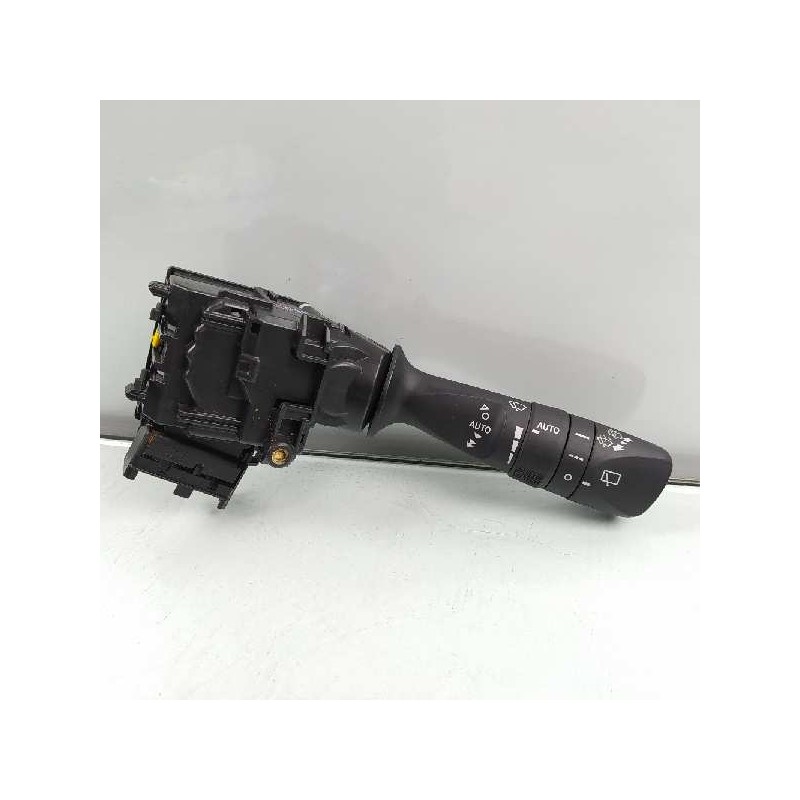 Recambio de mando limpia para toyota auris hybrid advance referencia OEM IAM 0267017F858  