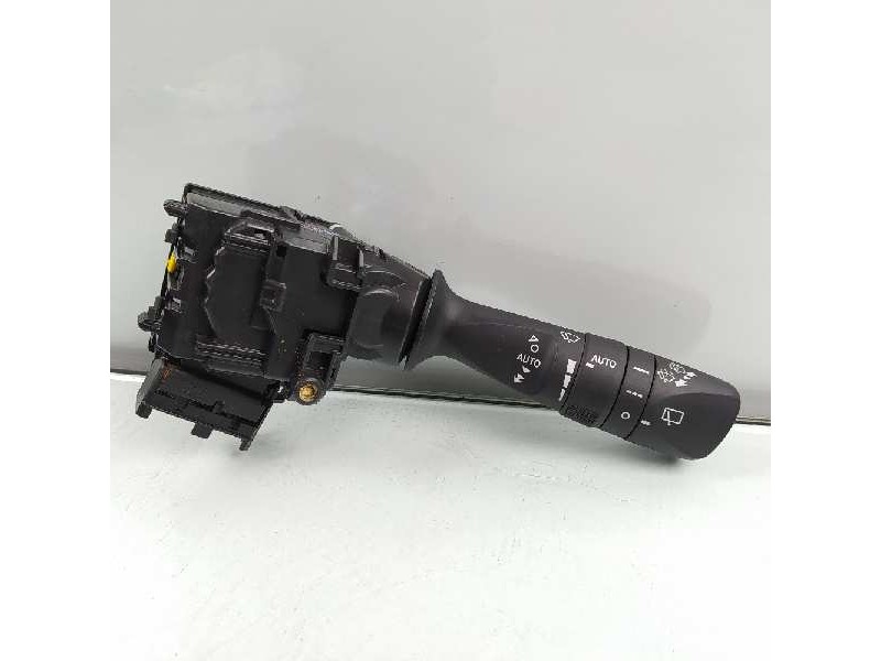 Recambio de mando limpia para toyota auris hybrid advance referencia OEM IAM 0267017F858  