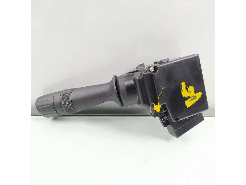 Recambio de mando limpia para toyota auris hybrid advance referencia OEM IAM 0267017F858  