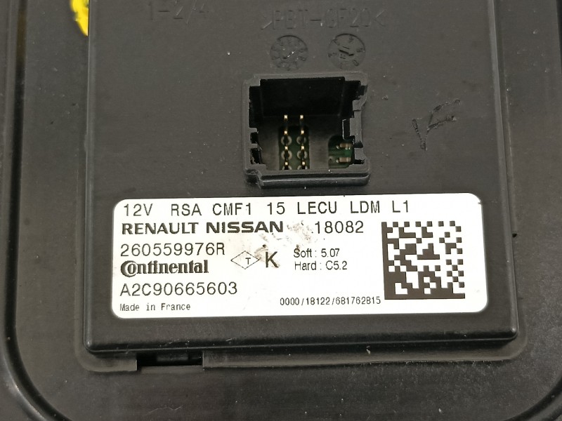 Recambio de centralita faros xenon para renault captur limited referencia OEM IAM 260559976R  