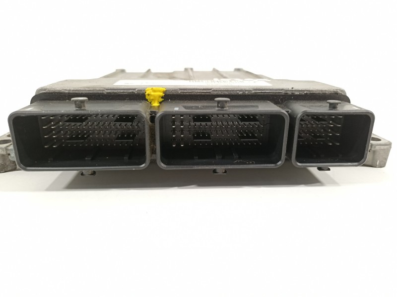 Recambio de centralita motor uce para renault captur limited referencia OEM IAM 237108770R  