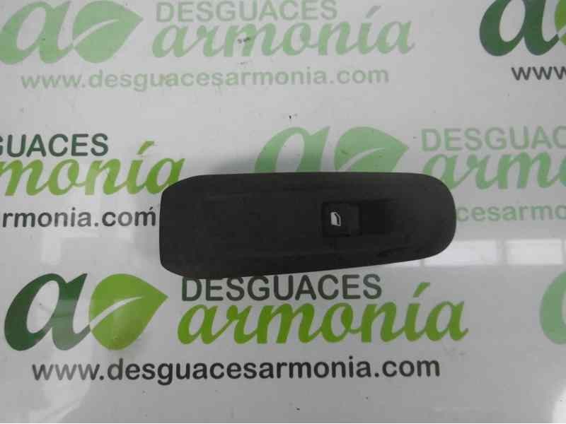 Recambio de mando elevalunas delantero derecho para peugeot 308 access referencia OEM IAM 96762292ZD  
