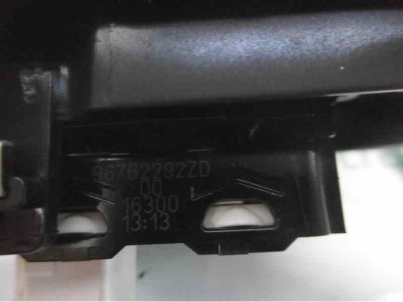 Recambio de mando elevalunas delantero derecho para peugeot 308 access referencia OEM IAM 96762292ZD  