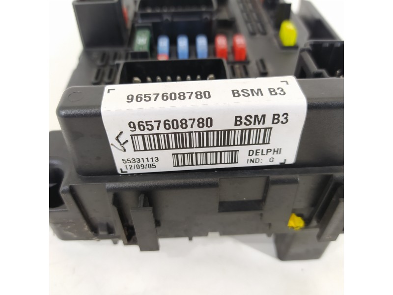 Recambio de caja reles / fusibles para peugeot 206 berlina quicksilver referencia OEM IAM 9657608780 BSMB3 