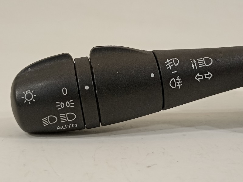 Recambio de mando luces para renault captur limited referencia OEM IAM 25567985R  