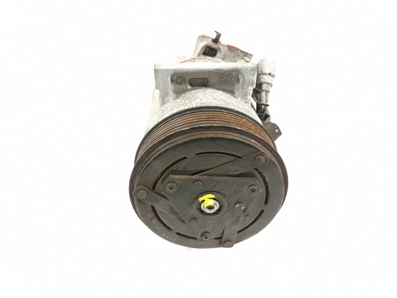 Recambio de compresor aire acondicionado para renault captur limited referencia OEM IAM 926000734R  