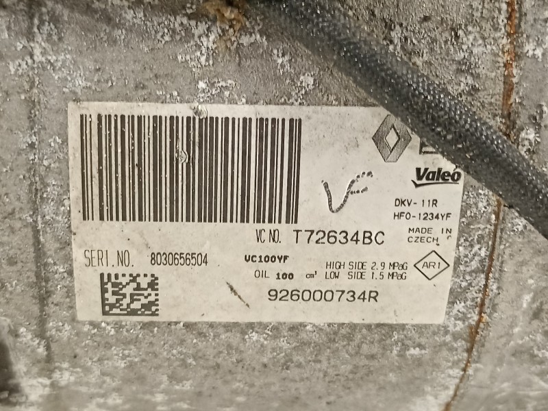 Recambio de compresor aire acondicionado para renault captur limited referencia OEM IAM 926000734R  