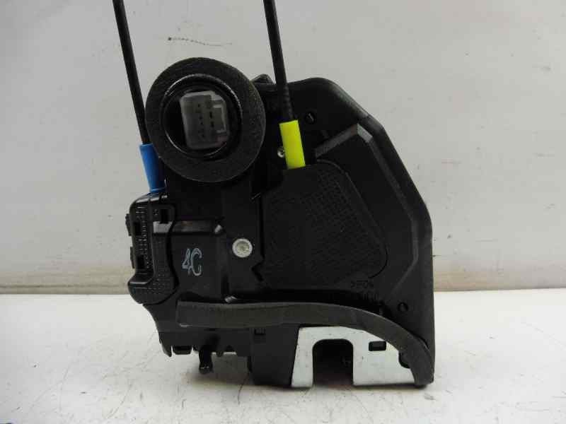 Recambio de cerradura puerta trasera derecha para toyota auris hybrid advance referencia OEM IAM   