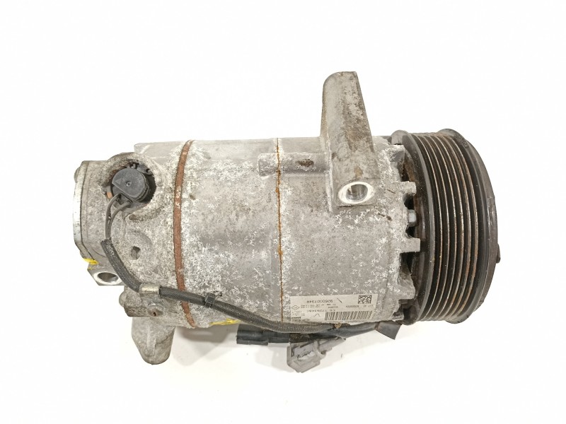 Recambio de compresor aire acondicionado para renault captur limited referencia OEM IAM 926000734R  