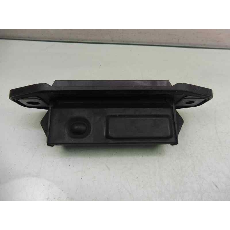 Recambio de maneta exterior porton para toyota auris hybrid advance referencia OEM IAM 15C878  