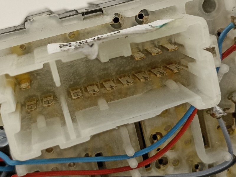 Recambio de mando limpia para renault captur limited referencia OEM IAM 25567985R  