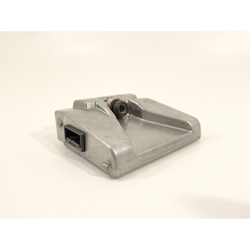 Recambio de camara para kia sportage drive 2wd referencia OEM IAM 95895F1000  