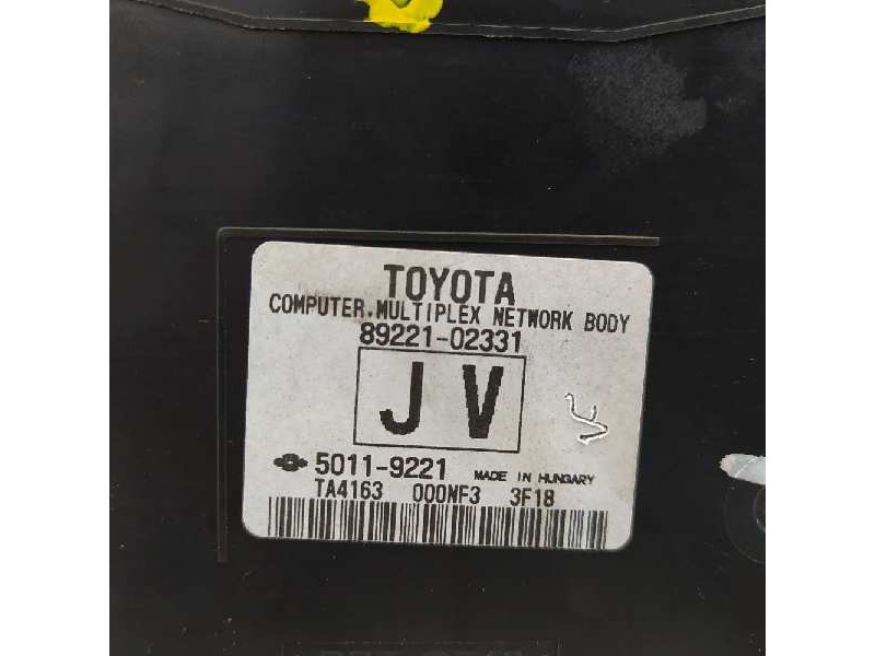 Recambio de caja reles / fusibles para toyota auris hybrid advance referencia OEM IAM 63583367 8273012X80A 8922102331