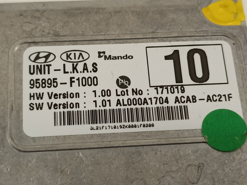 Recambio de camara para kia sportage drive 2wd referencia OEM IAM 95895F1000  