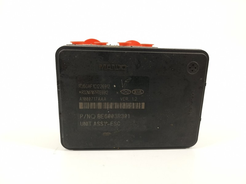 Recambio de abs para kia sportage drive 2wd referencia OEM IAM 58920F1110  