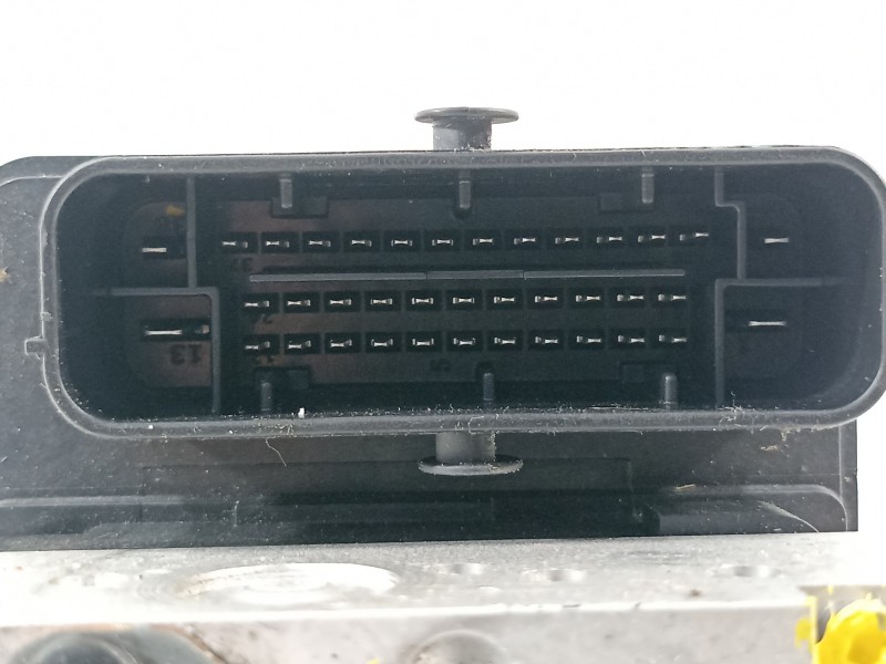 Recambio de abs para kia sportage drive 2wd referencia OEM IAM 58920F1110  