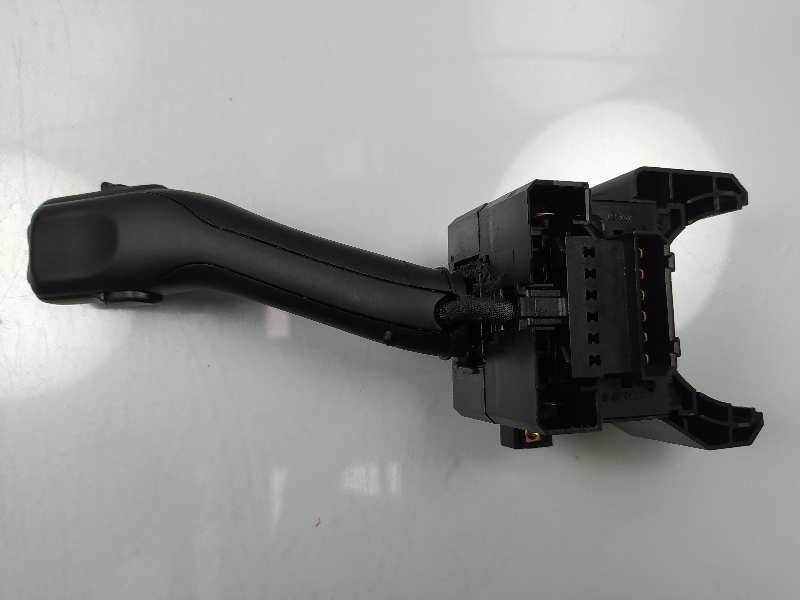 Recambio de mando limpia para seat toledo (1m2) sport referencia OEM IAM 4B0953503G  