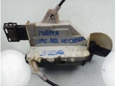 Recambio de cerradura puerta trasera izquierda para peugeot partner kombi access referencia OEM IAM 828418  