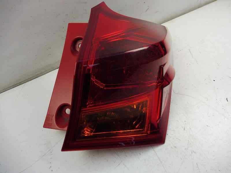 Recambio de piloto trasero derecho para toyota auris hybrid advance referencia OEM IAM   