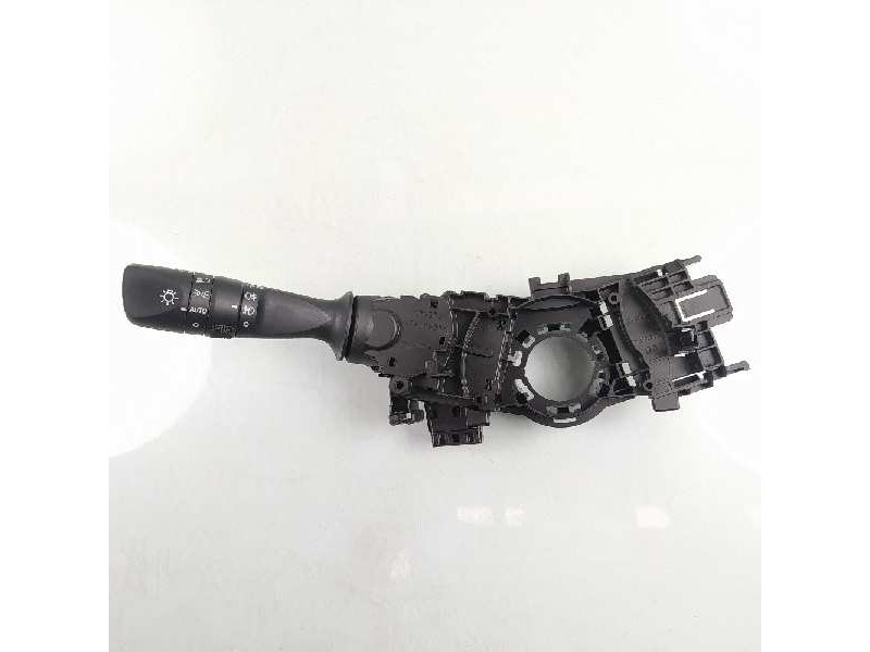 Recambio de mando luces para toyota auris hybrid advance referencia OEM IAM 0272017F852  