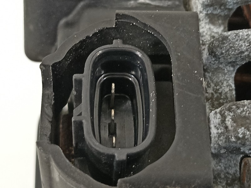 Recambio de alternador para kia sportage basic 4x2 referencia OEM IAM 373002B600  