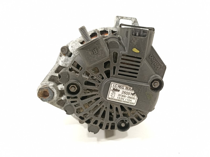 Recambio de alternador para kia sportage basic 4x2 referencia OEM IAM 373002B600  