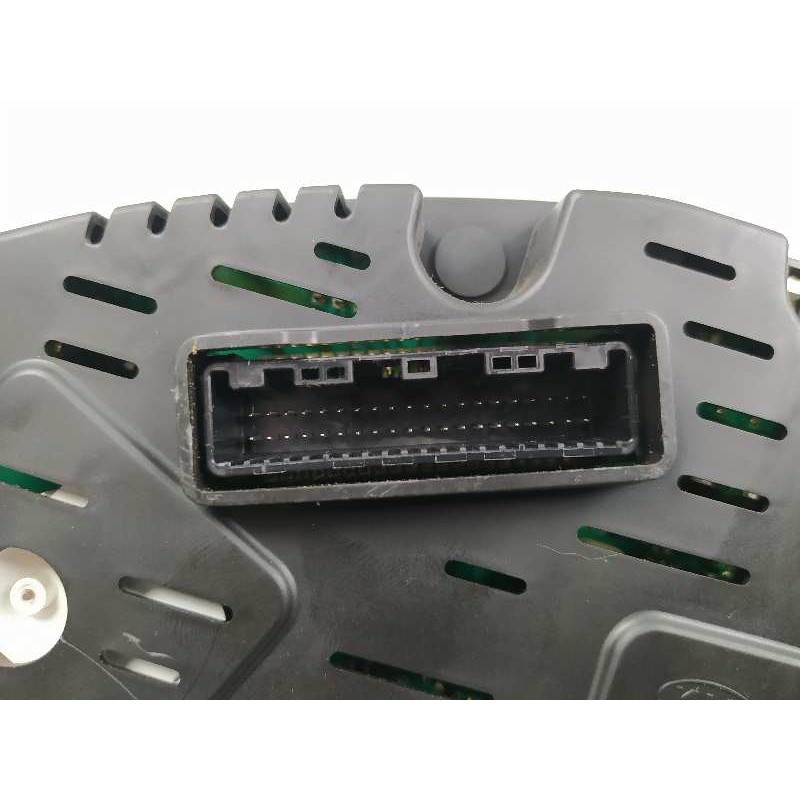 Recambio de cuadro instrumentos para kia sportage basic 4x2 referencia OEM IAM 940033U415  