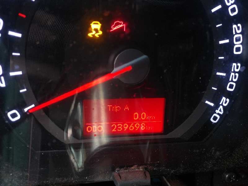 Recambio de cuadro instrumentos para kia sportage basic 4x2 referencia OEM IAM 940033U415  