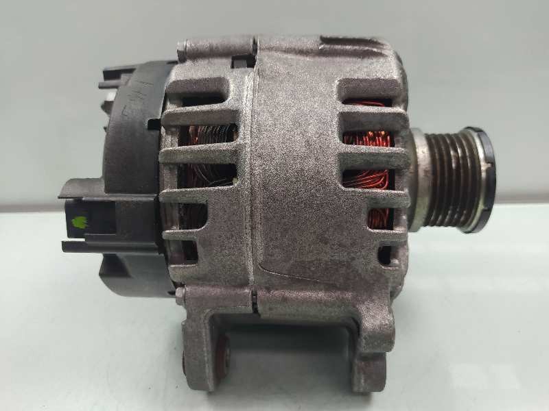 Recambio de alternador para volkswagen golf vii lim. sport by r-line bluemotion referencia OEM IAM 03L903023L  