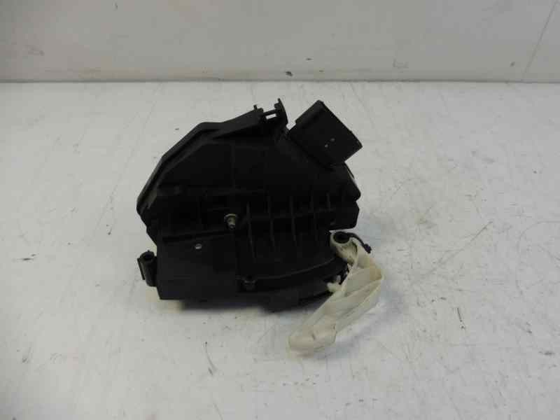 Recambio de cerradura puerta delantera derecha para ford fiesta (cb1) trend referencia OEM IAM 8A6AA21812BJ  