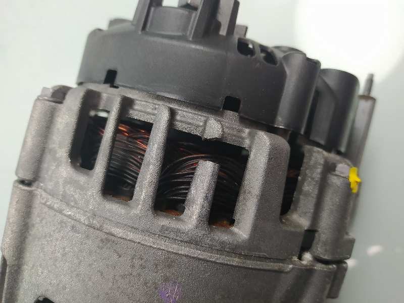 Recambio de alternador para volkswagen golf vii lim. sport by r-line bluemotion referencia OEM IAM 03L903023L  