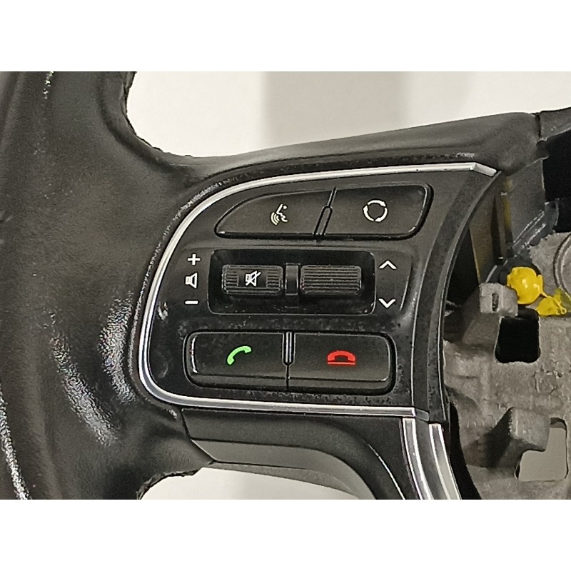 Recambio de volante para kia sportage drive 2wd referencia OEM IAM 56100F1130SA1  