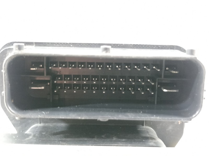 Recambio de abs para kia sportage basic 4x2 referencia OEM IAM 589203U300  