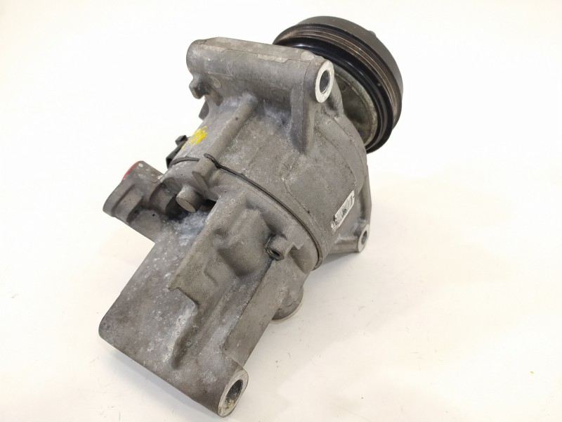 Recambio de compresor aire acondicionado para nissan micra v (k14) acenta referencia OEM IAM 926000287R 7114133472 T22318BA