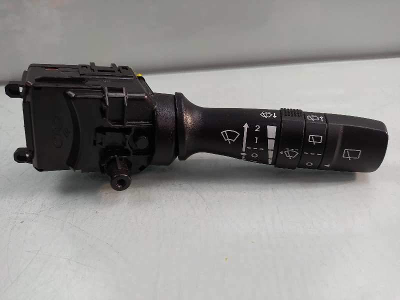 Recambio de mando limpia para kia sportage basic 4x2 referencia OEM IAM 934202K560  