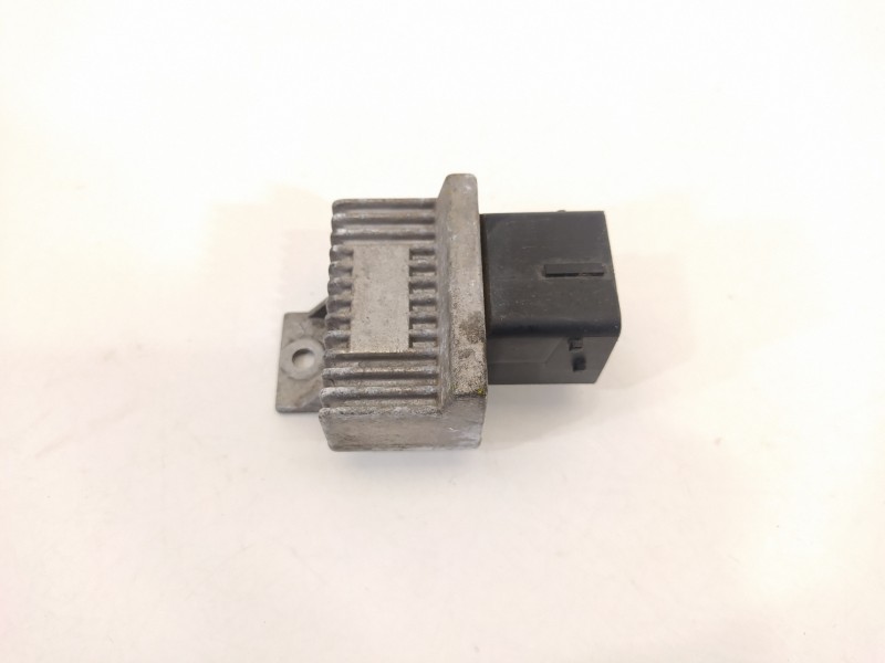 Recambio de caja precalentamiento para peugeot partner kasten 1.6 16v hdi referencia OEM IAM   