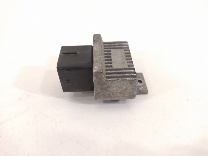 Recambio de caja precalentamiento para peugeot partner kasten 1.6 16v hdi referencia OEM IAM   