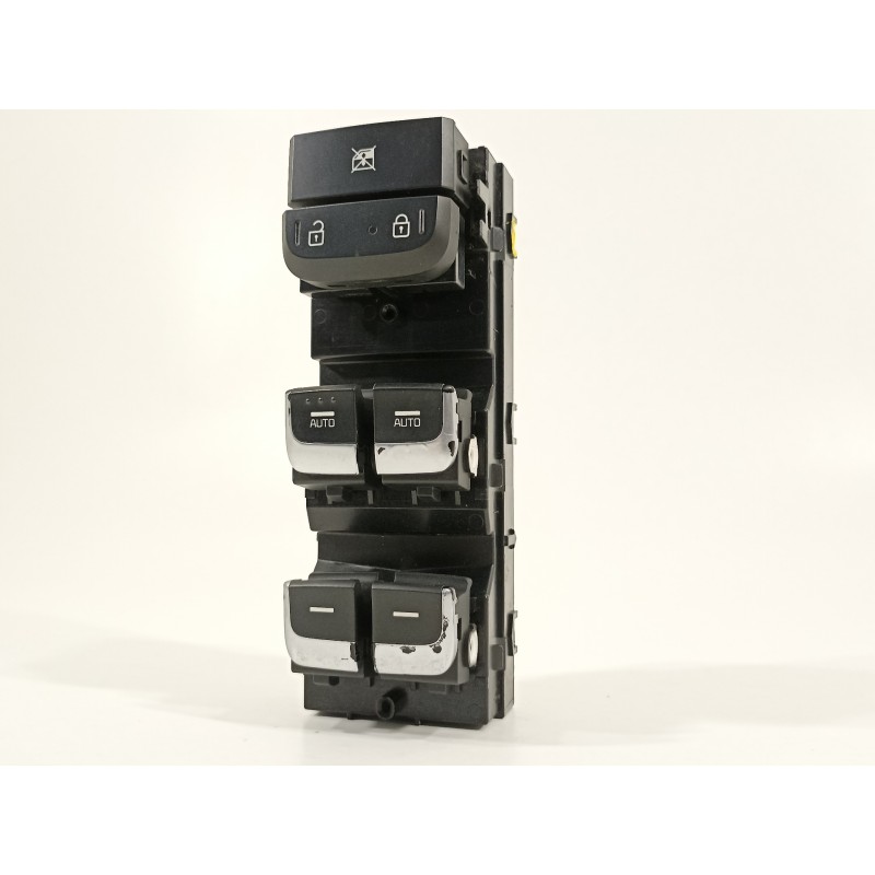 Recambio de mando elevalunas delantero izquierdo para kia sportage drive 2wd referencia OEM IAM 93570F1050  