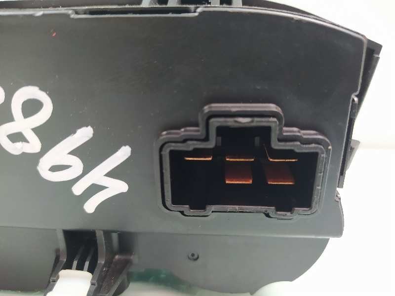 Recambio de mando calefaccion / aire acondicionado para kia sportage basic 4x2 referencia OEM IAM 972503U001  
