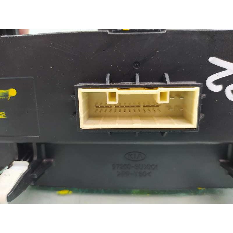 Recambio de mando calefaccion / aire acondicionado para kia sportage basic 4x2 referencia OEM IAM 972503U001  