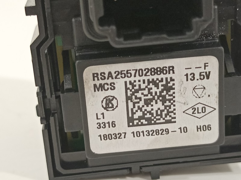 Recambio de mando retrovisor para renault captur limited referencia OEM IAM 255702886R  