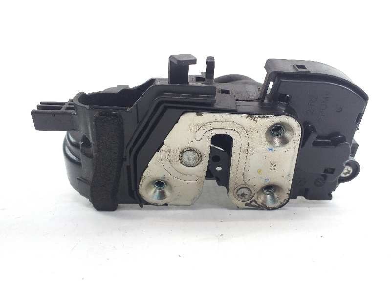 Recambio de cerradura puerta trasera derecha para kia sportage basic 4x2 referencia OEM IAM 814203U000  