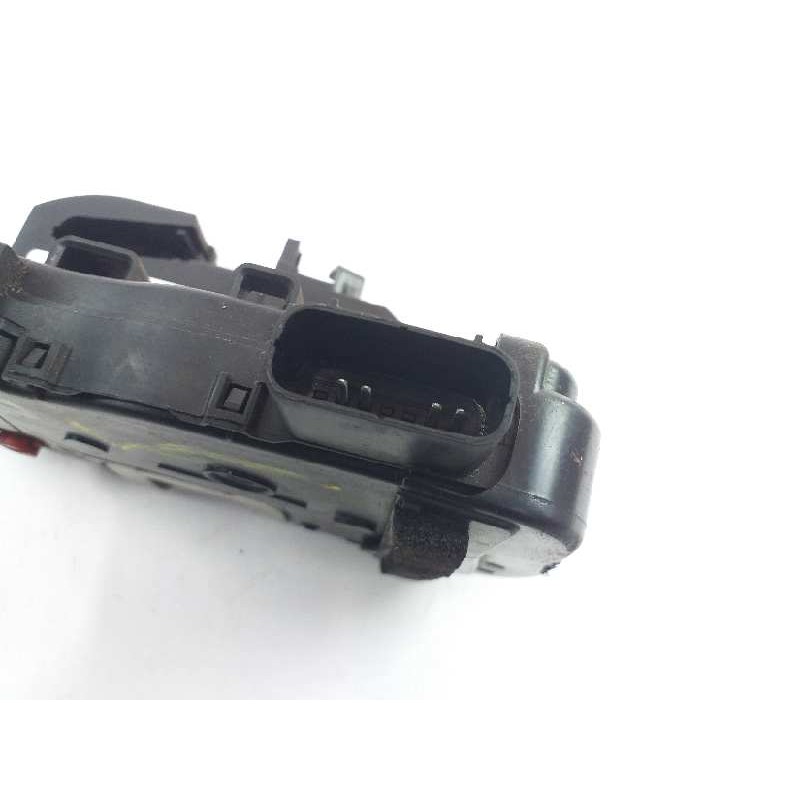 Recambio de cerradura puerta trasera derecha para kia sportage basic 4x2 referencia OEM IAM 814203U000  