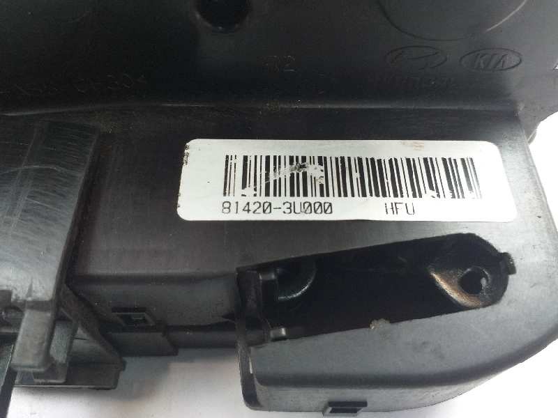 Recambio de cerradura puerta trasera derecha para kia sportage basic 4x2 referencia OEM IAM 814203U000  