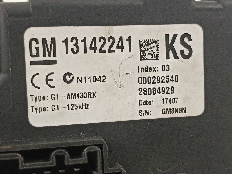 Recambio de caja reles / fusibles para opel corsa d cosmo referencia OEM IAM 13142241 28084929 