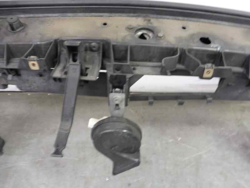 Recambio de panel frontal para renault scenic ii confort dynamique referencia OEM IAM 674061422R  