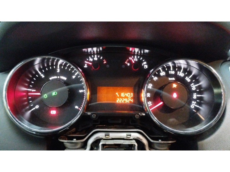 Recambio de cuadro instrumentos para peugeot 5008 premium referencia OEM IAM 9666625680  