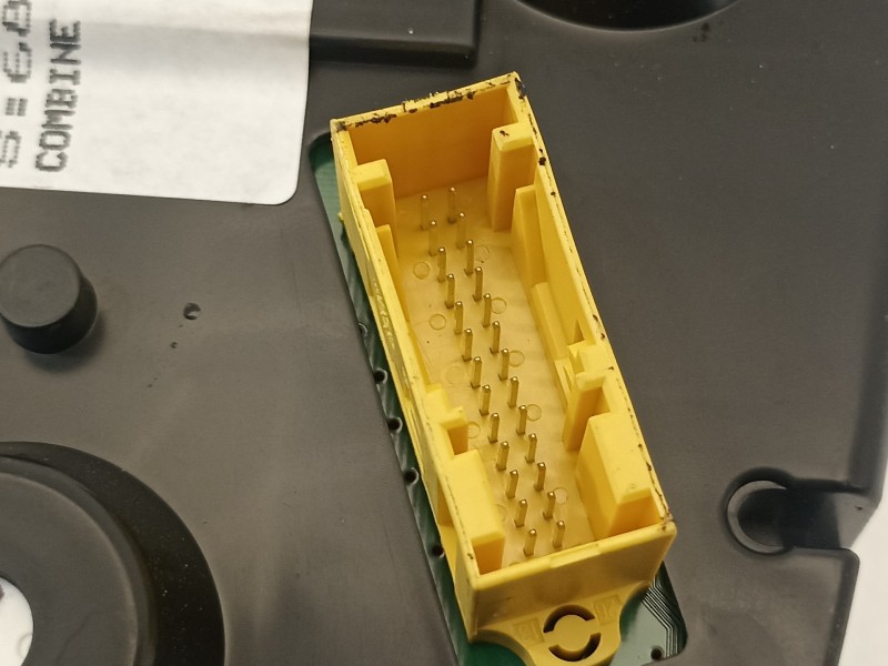 Recambio de cuadro instrumentos para peugeot 308 confort referencia OEM IAM 9665107380  