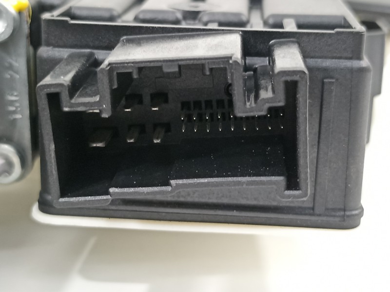 Recambio de elevalunas delantero izquierdo para seat ibiza (kj1) style go referencia OEM IAM 6F0837461C 2Q1959405E 