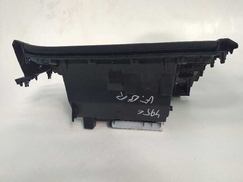 Recambio de guantera para nissan 370 z (z34) nismo referencia OEM IAM 681081EA0A P10810B19000 